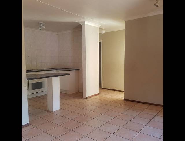3 BEDROOM TOWNHOUSE RENTED IN WINCHESTER HILLS